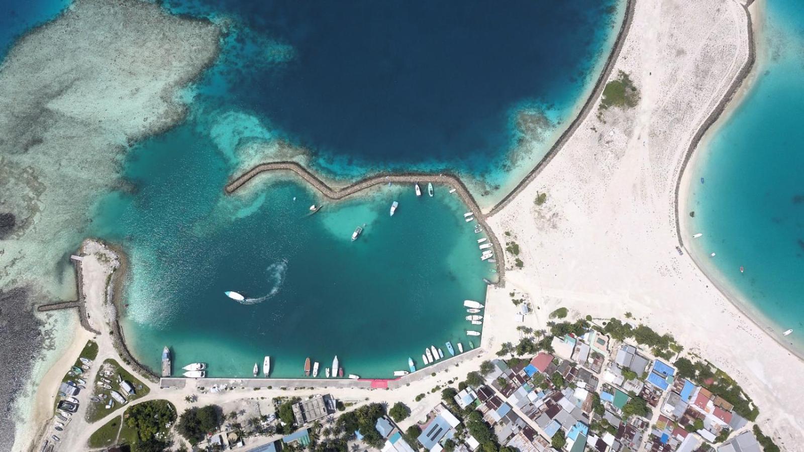 Dům (320 m²), pokoje: 11, vlastní koupelny: 12, destinace: Jižní Male Atoll Guraidhoo  Exteriér fotografie