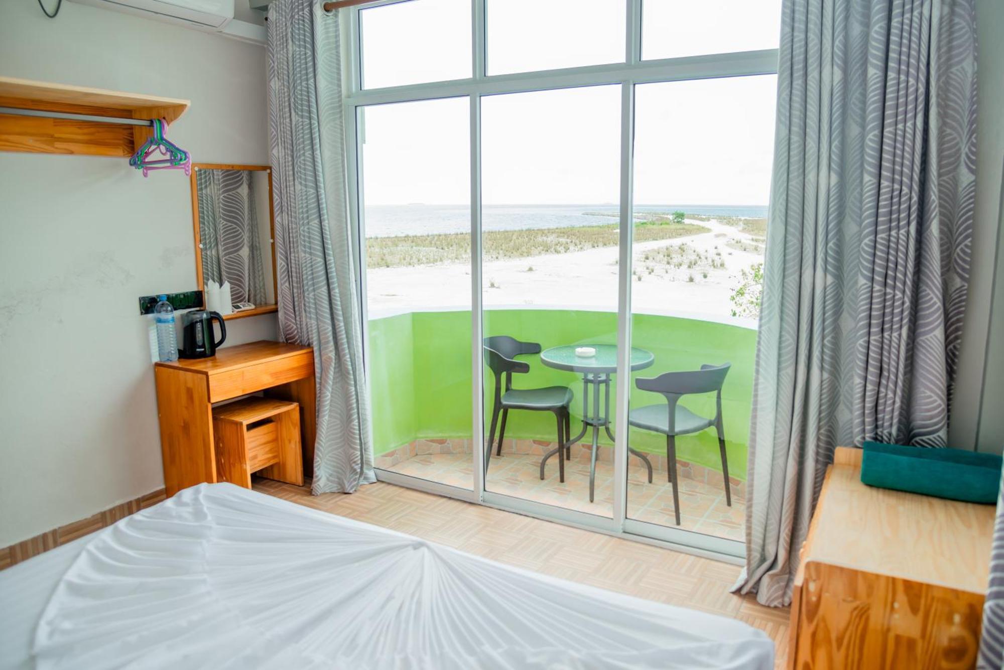 Dům (320 m²), pokoje: 11, vlastní koupelny: 12, destinace: Jižní Male Atoll Guraidhoo  Exteriér fotografie